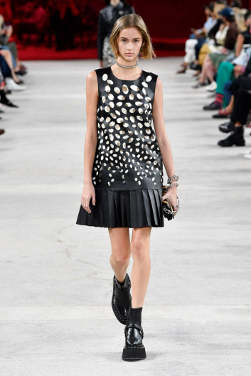 Fotoservizio/SS 2022/WOMEN/SFILATA/PORTS 1961/DP2/1