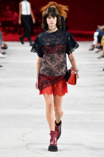 Fotoservizio/SS 2022/WOMEN/SFILATA/PORTS 1961/DP2/4