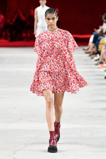 Fotoservizio/SS 2022/WOMEN/SFILATA/PORTS 1961/DP2/0
