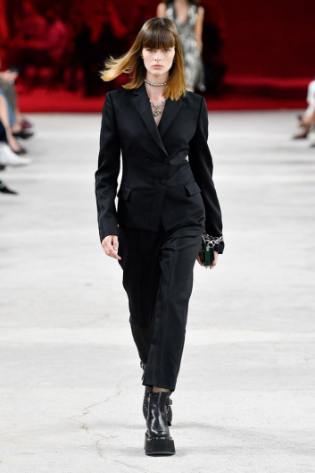Fotoservizio/SS 2022/WOMEN/SFILATA/PORTS 1961/DP2/7