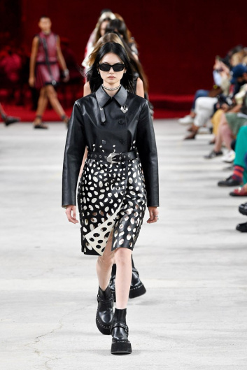 Fotoservizio/SS 2022/WOMEN/SFILATA/PORTS 1961/DP2/9