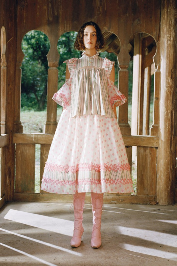 Fotoservizio/SS 2022/WOMEN/PRESENTAZIONE/SARA WONG/DP2/8