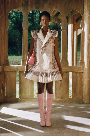 Fotoservizio/SS 2022/WOMEN/PRESENTAZIONE/SARA WONG/DP2/0