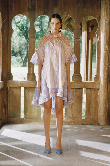 Fotoservizio/SS 2022/WOMEN/PRESENTAZIONE/SARA WONG/DP2/27