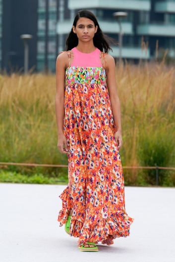 Fotoservizio/SS 2022/WOMEN/SFILATA/MSGM/DP2/0