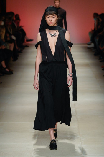 Fotoservizio/SS 2022/WOMEN/SFILATA/SALVATORE FERRAGAMO/DP2/1