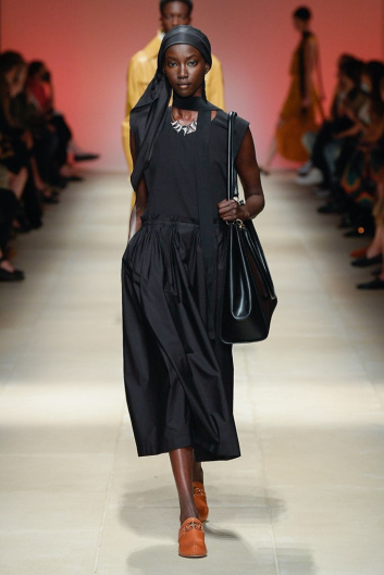 Fotoservizio/SS 2022/WOMEN/SFILATA/SALVATORE FERRAGAMO/DP2/10