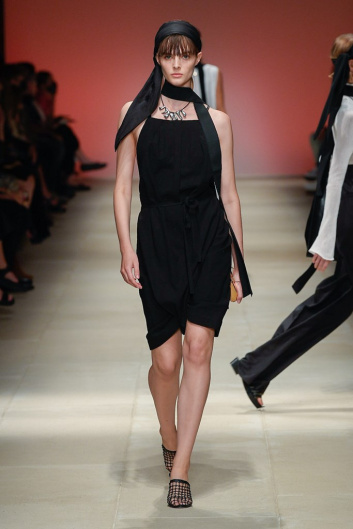 Fotoservizio/SS 2022/WOMEN/SFILATA/SALVATORE FERRAGAMO/DP2/3