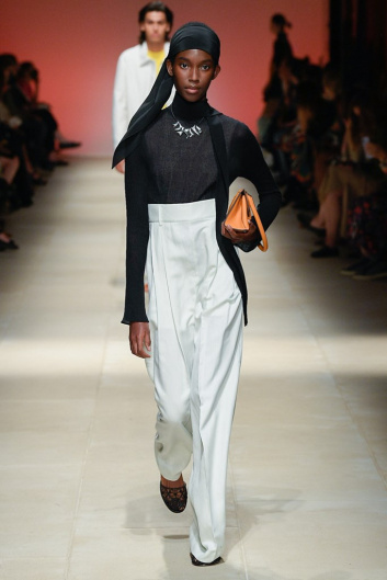 Fotoservizio/SS 2022/WOMEN/SFILATA/SALVATORE FERRAGAMO/DP2/4