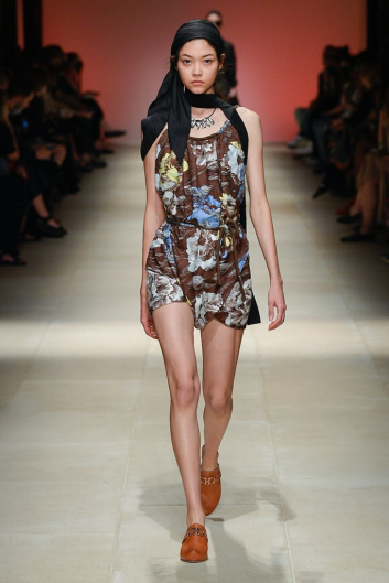 Fotoservizio/SS 2022/WOMEN/SFILATA/SALVATORE FERRAGAMO/DP2/13