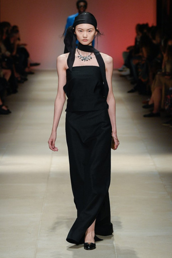Fotoservizio/SS 2022/WOMEN/SFILATA/SALVATORE FERRAGAMO/DP2/1