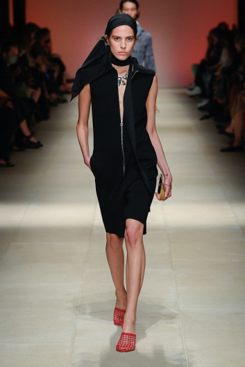 Fotoservizio/SS 2022/WOMEN/SFILATA/SALVATORE FERRAGAMO/DP2/10