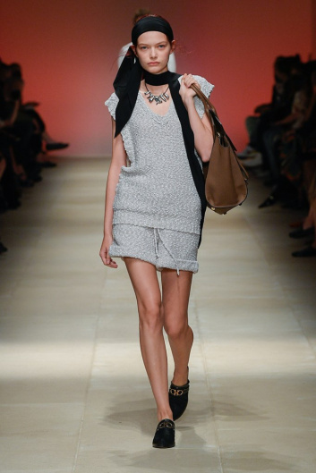 Fotoservizio/SS 2022/WOMEN/SFILATA/SALVATORE FERRAGAMO/DP2/20