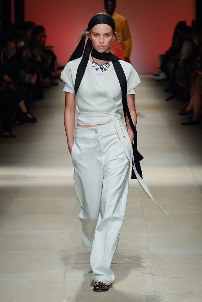 Fotoservizio/SS 2022/WOMEN/SFILATA/SALVATORE FERRAGAMO/DP2/12