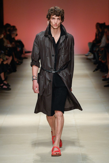 Fotoservizio/SS 2022/WOMEN/SFILATA/SALVATORE FERRAGAMO/DP2/1
