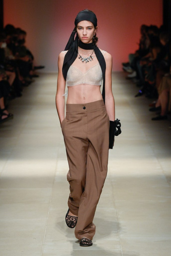 Fotoservizio/SS 2022/WOMEN/SFILATA/SALVATORE FERRAGAMO/DP2/3