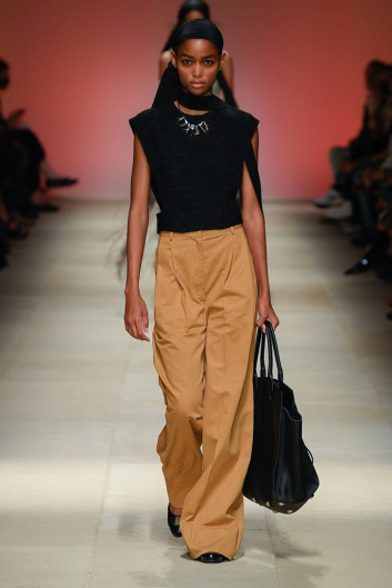 Fotoservizio/SS 2022/WOMEN/SFILATA/SALVATORE FERRAGAMO/DP2/22
