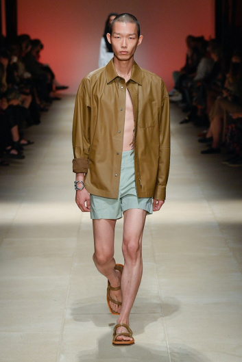 Fotoservizio/SS 2022/WOMEN/SFILATA/SALVATORE FERRAGAMO/DP2/24