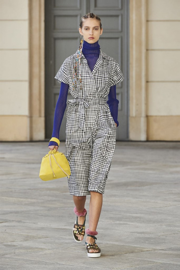 Fotoservizio/SS 2022/WOMEN/SFILATA/CIVIDINI/DP2/3
