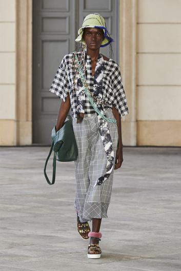 Fotoservizio/SS 2022/WOMEN/SFILATA/CIVIDINI/DP2/8