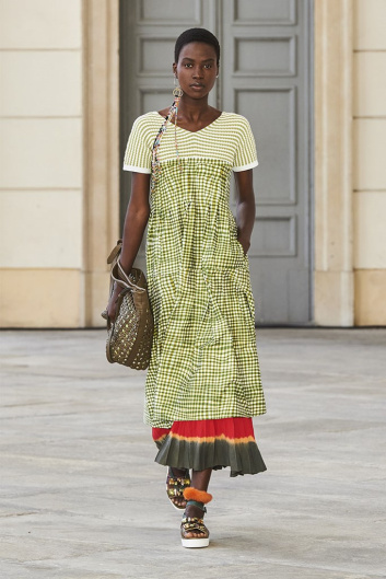 Fotoservizio/SS 2022/WOMEN/SFILATA/CIVIDINI/DP2/0