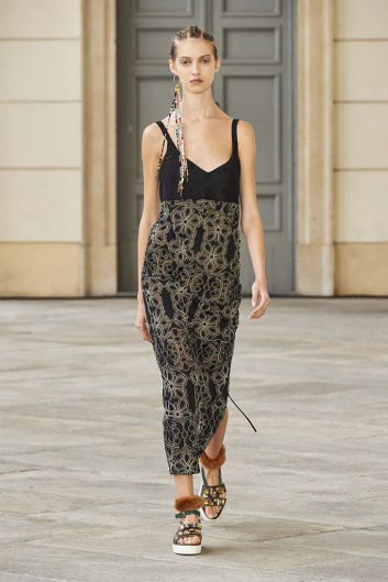 Fotoservizio/SS 2022/WOMEN/SFILATA/CIVIDINI/DP2/16