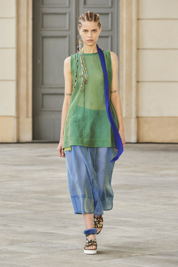 Fotoservizio/SS 2022/WOMEN/SFILATA/CIVIDINI/DP2/11