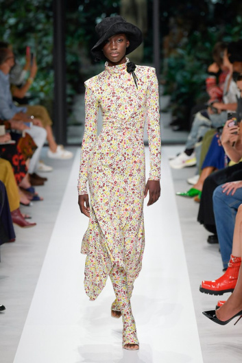 Fotoservizio/SS 2022/WOMEN/SFILATA/PHILOSOPHY DI LORENZO SERAFINI/DP2/1