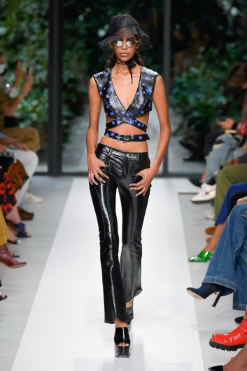 Fotoservizio/SS 2022/WOMEN/SFILATA/PHILOSOPHY DI LORENZO SERAFINI/DP2/14