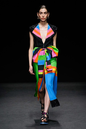 Fotoservizio/SS 2022/WOMEN/SFILATA/SHI.RT BY AQUILANO E RIMONDI/DP2/2