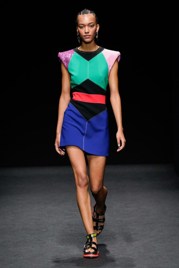 Fotoservizio/SS 2022/WOMEN/SFILATA/SHI.RT BY AQUILANO E RIMONDI/DP2/1
