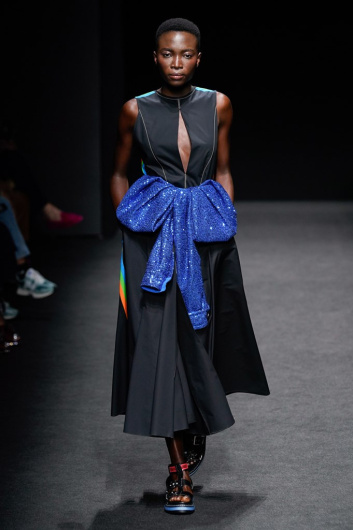 Fotoservizio/SS 2022/WOMEN/SFILATA/SHI.RT BY AQUILANO E RIMONDI/DP2/2