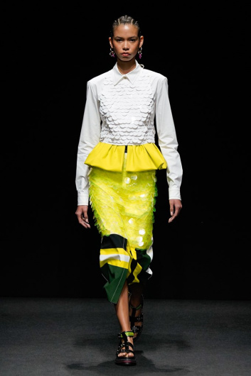 Fotoservizio/SS 2022/WOMEN/SFILATA/SHI.RT BY AQUILANO E RIMONDI/DP2/0