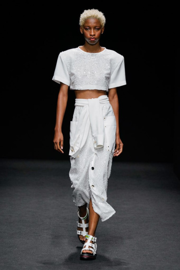 Fotoservizio/SS 2022/WOMEN/SFILATA/SHI.RT BY AQUILANO E RIMONDI/DP2/6