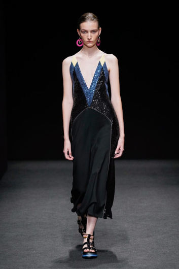 Fotoservizio/SS 2022/WOMEN/SFILATA/SHI.RT BY AQUILANO E RIMONDI/DP2/14
