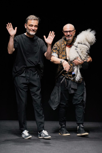 Fotoservizio/SS 2022/WOMEN/SFILATA/SHI.RT BY AQUILANO E RIMONDI/DP2/2