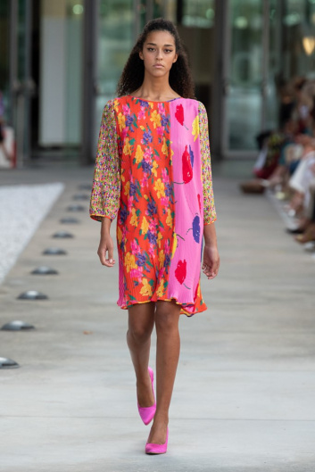 Fotoservizio/SS 2022/WOMEN/SFILATA/LAURA BIAGIOTTI/DP2/27
