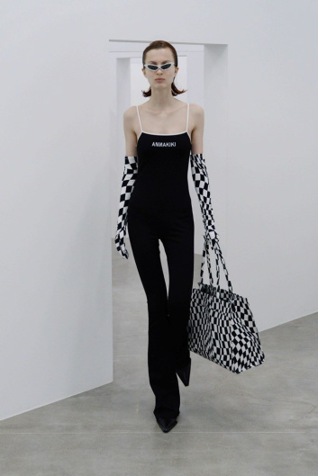 Fotoservizio/SS 2022/WOMEN/SFILATA/ANNAKIKI/DP2/3