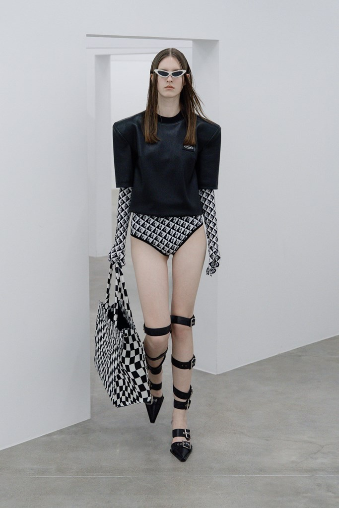 Fotoservizio/SS 2022/WOMEN/SFILATA/ANNAKIKI/DP2/5