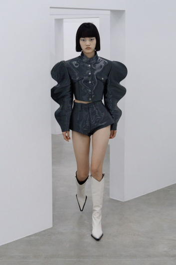 Fotoservizio/SS 2022/WOMEN/SFILATA/ANNAKIKI/DP2/6