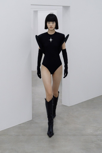 Fotoservizio/SS 2022/WOMEN/SFILATA/ANNAKIKI/DP2/0