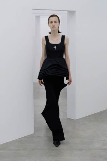 Fotoservizio/SS 2022/WOMEN/SFILATA/ANNAKIKI/DP2/9