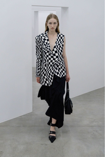 Fotoservizio/SS 2022/WOMEN/SFILATA/ANNAKIKI/DP2/38