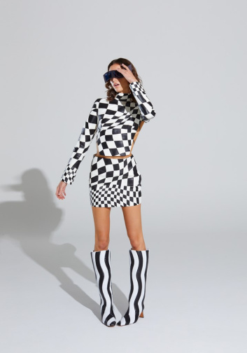 Fotoservizio/SS 2022/WOMEN/PRESENTAZIONE/SSHEENA/DP2/0
