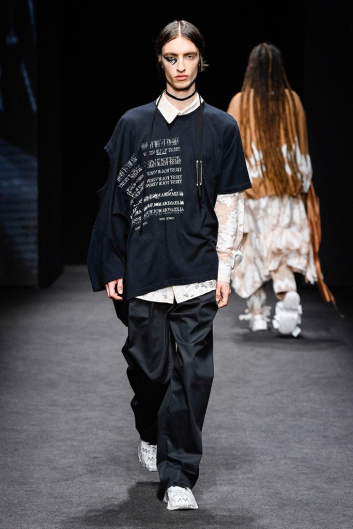 Fotoservizio/SS 2022/WOMEN/SFILATA/ALEXANDRA MOURA/DP2/4