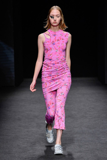 Fotoservizio/SS 2022/WOMEN/SFILATA/ALEXANDRA MOURA/DP2/4