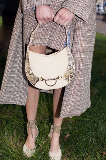 Fotoservizio/SS 2022/WOMEN/PRESENTAZIONE/BORBONESE/DP2/2