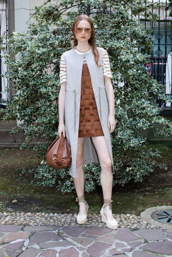 Fotoservizio/SS 2022/WOMEN/PRESENTAZIONE/BORBONESE/DP2/14