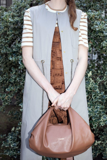 Fotoservizio/SS 2022/WOMEN/PRESENTAZIONE/BORBONESE/DP2/15