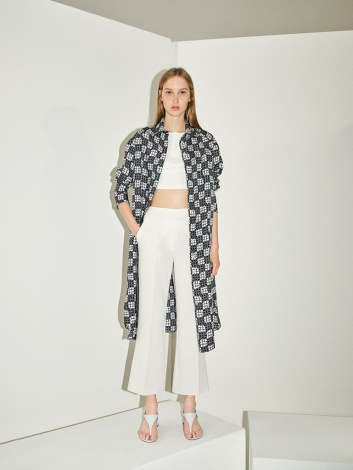Fotoservizio/SS 2022/WOMEN/PRESENTAZIONE/MILA SCHÖN/DP2/8